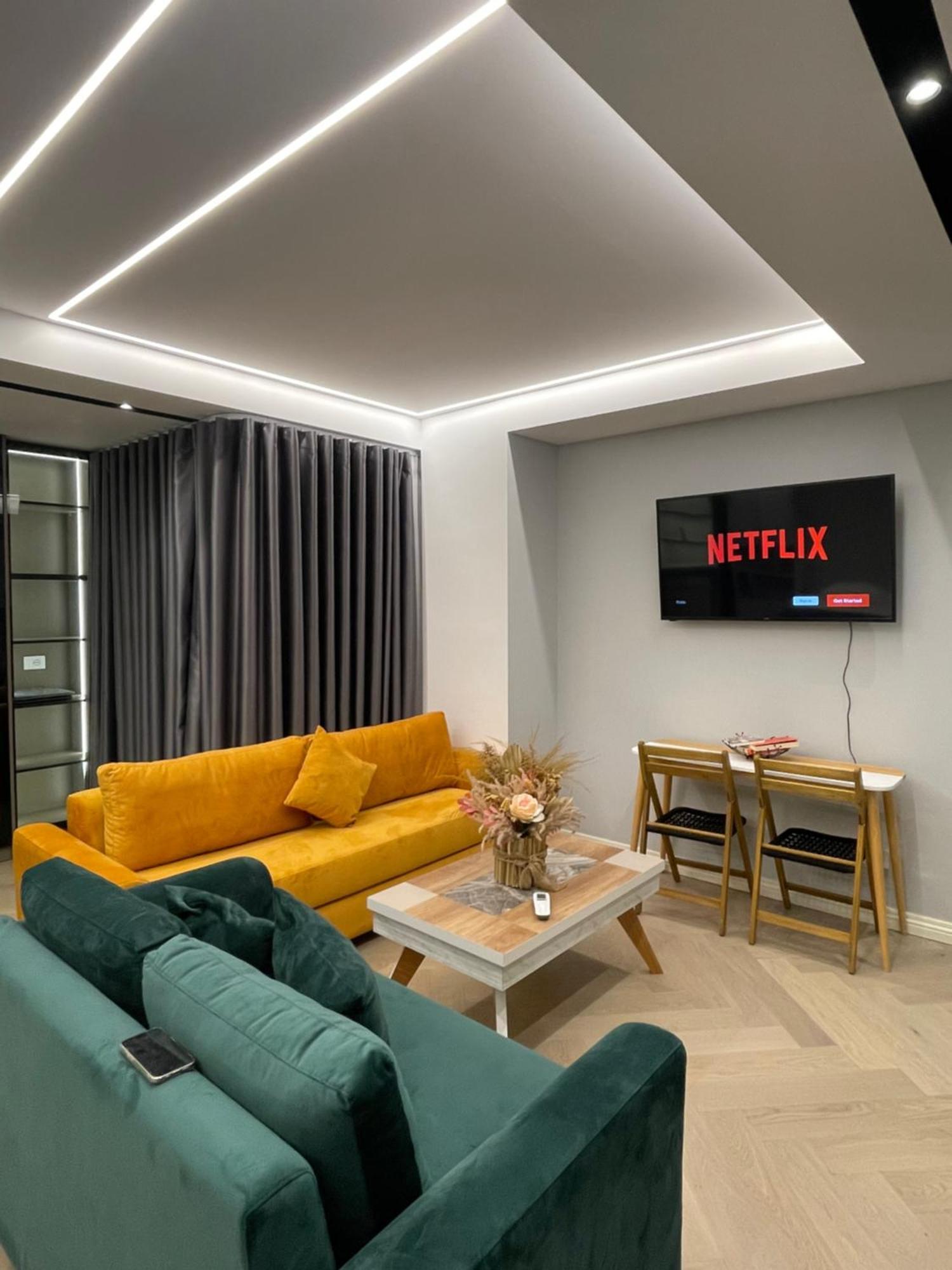 Luxury One Bedroom Apartment Тирана Экстерьер фото